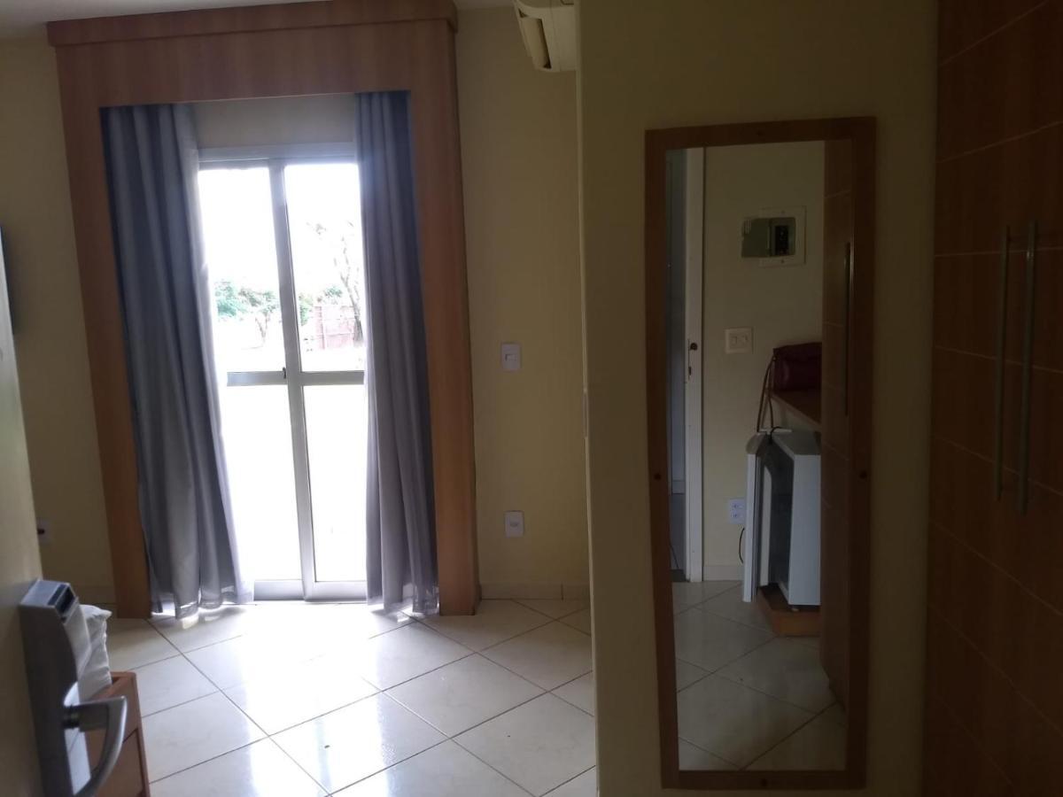 Flat Thermas Place *